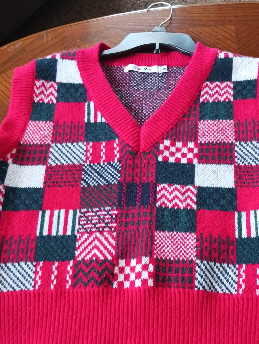 Women's Red Patchwork V-Neck Sweater Vest
